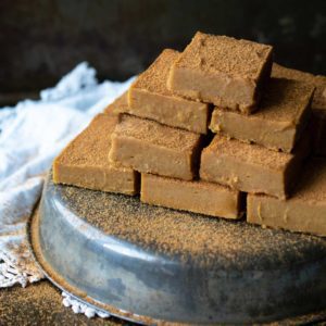 pumpkin-tahini-fudge